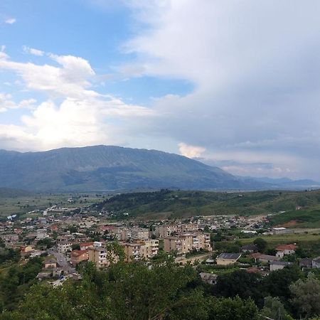 Relax Guesthouse Gjirokastër Eksteriør bilde